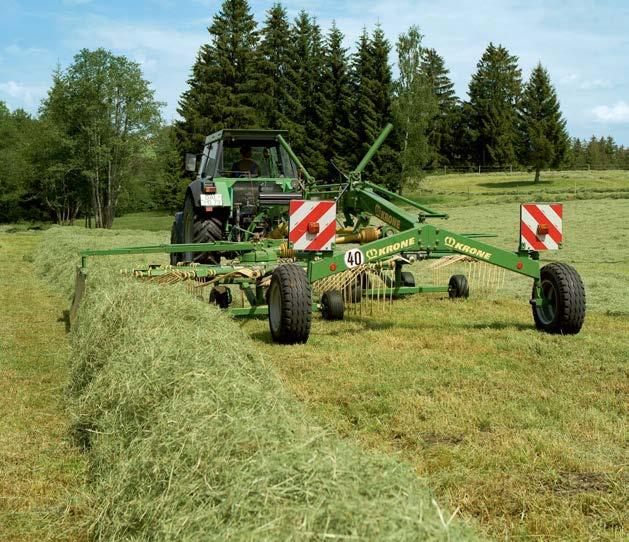 A Swadro 807 6,20 m szélességről, a Swadro 809 és 810 6,80 m szélességről képes egy oldalrend képzésére.