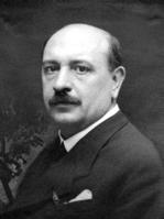Kunónak kulcsszerep jutott. Hóman Bálint csaknem ugyanolyan nehéz helyzetben vette át a kultusztárca irányítását.