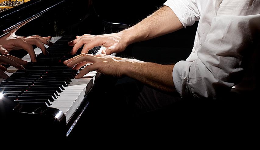 november 5. vasárnap 19.00 Zene FÜLEI BALÁZS ZONGORAMŰVÉSZ KONCERT-SOROZATA 2017 tél / 2018 tavasz 2017. december 1. Fülei Balázs szólóestje Maurice Ravel: Tükröződések 1. Éjjeli lepkék 2.