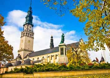 nap: Egy nap, két UNESCO Világörökség: Krakkó Wieliczka sóbánya Reggeli után Lengyelország egykori fővárosába, a lengyel királyok hajdani és mai nyughelyére, Krakkóba látogatunk.