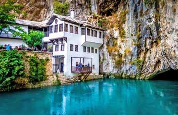 nap: Bosnyák piramisok Neretva-kanyon Blagaj, derviskolostor Počitelj - Mosztár A reggelit követően utazás Bosznia- Hercegovina fővárosához, Szarajevóhoz közeli Visoko város melletti, 2005 óta