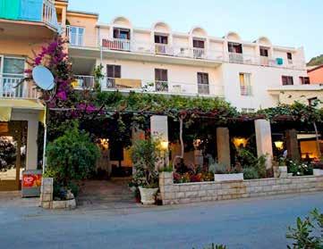 Üdülések Augusztus 4-11. TENGERPARTI PIHENÉS DALMÁCIÁBAN Makarska Riviera Drvenik HOTEL ADRIA Szállás: Drvenik, Hotel Adria*** 2-3 ágyas tus/wc-s hotelszobákban. KÖZVETLEN A TENGERPARTON!