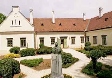 Ellátás: teljes ellátás (4 x svédasztalos reggeli és vacsora, 3 x egytálétel ebéd) SZÉP KÁRTYÁT ELFOGADUNK! ART HOTEL Áruház parkolójából 08.30 órakor. 1.