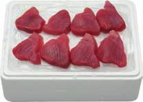 A spenót és a saláta az Eisberg fokhagymás ízű francia öntetével kíváló köret egy percek alatt elkészíthető halsteaknek.