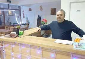 Köprü-Híd 15 BUDAPEŞTE NİN MERKEZİNDE TÜRK HOSTELİ HİZMETE GİRDİ Son yıllarda özellikle genç turistlerin en sevdikleri Avrupa şehirlerinin başında gelen Budapeşte de Türk hosteli hizmete girdi.