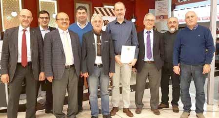 Köprü-Híd 5 TİCARET ODASI, LEVEND ARISOY A VEDA YEMEĞİ VERDİ 1999 yılından bu yana Macaristan da faaliyette bulunan Macar-Türk Ticaret Odası (Turkcham), yaklaşık 9 yıldan bu yana Macaristan da Türk