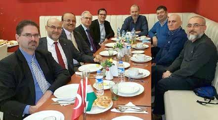 Corvin Alış Veriş Merkezi ndeki Mevlana Türk Restoran da düzenlenen veda yemeğine, Turkcham Başkanı Suat Karakuş, Başkan Yardımcısı Naci Ceylan, Yönetim Kurulu Üyeleri Hasan Kurt, Taner Sarı, Ediz