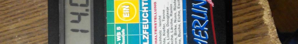 kapcsolatot használják fel a fanedvességtartalom és az ellenállás logaritmusa között.