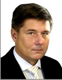 CURRICULUM VITAE NAME Univ.-Prof. Dr. László Rovó Ph.D DATE of BIRTH 03.01.1965 PRESENT APPOINTMENT professior and chairman University of Szeged, Department of Otolaryngology ADDRESS 111.