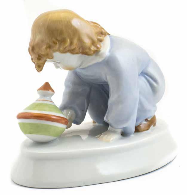 191. tétel ZSOLNAY FIGURA Fehér mázas porcelán. Kislány búgócsigával.