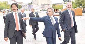 TİKA nın desteği ile Macaristan da açılan "İki Ulus, Bir Kamera" adlı fotoğraf sergisine Beyoğlu Belediye Başkanı Ahmet Misbah Demircan, Pecs Belediye Başkanı Zsolt Pava, Macaristan ın Ankara