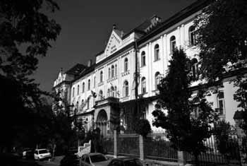 134 Igazgatói összegzés (6) Eötvös József Nap 2015. 120 éves a Collegium (ünnepi rendezvény): 2015. szeptember 3. Az ELTE Eötvös József Collegium tisztelettel meghívja Önt az EÖTVÖS JÓZSEF-NAP 2015.