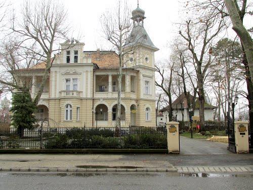 A HOTEL AZÚRBAN AZ ÖSSZES SZÁLLODAI SZOBÁT LEFOGLALJÁK, MÁR CSAK A TÖBBI HOTELBAN TUDUNK