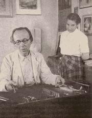 RÁCZ ALADÁR zenész, cimbalomművész Született Jászapátiban 1886. február 28-án, meghalt Budapesten 1958. március. 28- án. Cigányzenész családból származott.