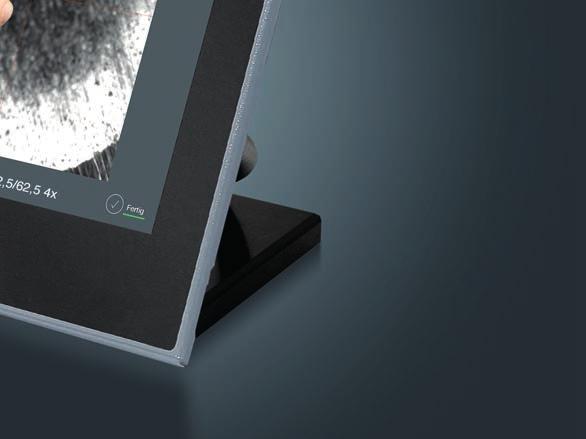 MULTI-TOUCH Kapacitív 12 érintő képernyő Kapazitives 12 Touch-Display Ergonomikusan illeszthetö Ergonomisch