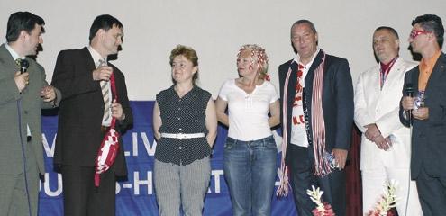 prezantimin e vendit të parë, gëzohemi së bashku dhe