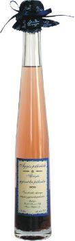Light with a scent of fresh air, lush, crispy, pale greenish-yellow, with a moderate muscatel bouquet. Its harmonic fruitiness is combined with lively acids.
