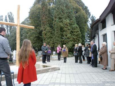októbra 2012 spolu s ďalšími päťdesiatimi účastníkmi 68. výročie druhého bombardovania mesta. Zhromaždenie sa pomodlilo spolu s vikárom Z. Ďurčom na Cintoríne sv.