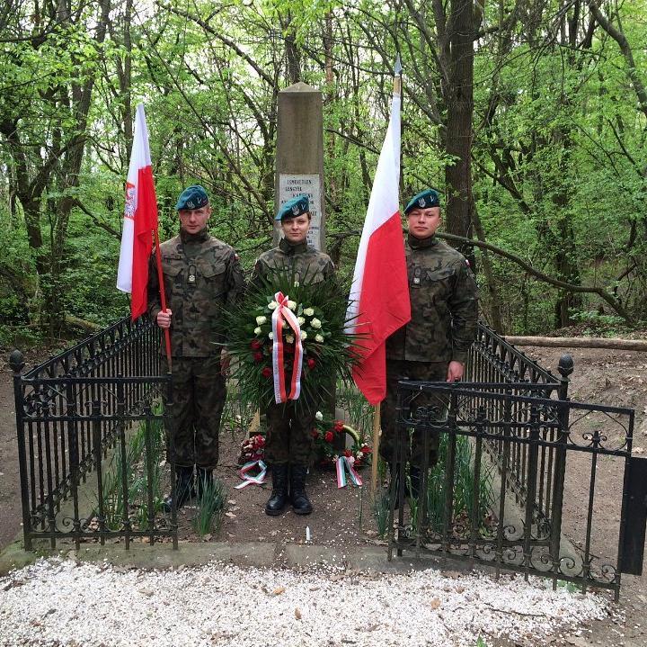 21 Lengyel tisztjelöltek az Ismeretlen lengyel kapitány