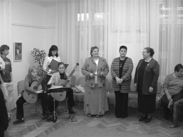 8 Èabän december 2006 Koncom novembra s¹ konalo v Dome mládeže v organizovaní Zväzu civilných spolkov regionálne stretnutie obèianskych spolkov, kde sa zúèastnila aj Èabianska organizácia Slovákov.