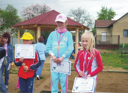 Reči, reči, reči, tak môžeme charakterizovať výkony našich hviezd v kategórii starších žiakov. Veď nedať gól v dvoch zápasoch je tiež umenie a oni to dokázali.