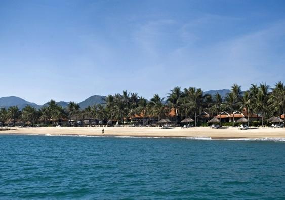 EVASON ANA MANDARA IS NHA TRANG 5* LUXURY Az Evason Ana Mandara a Nha Trang egyetlen teljesen tengerparti szállodája.