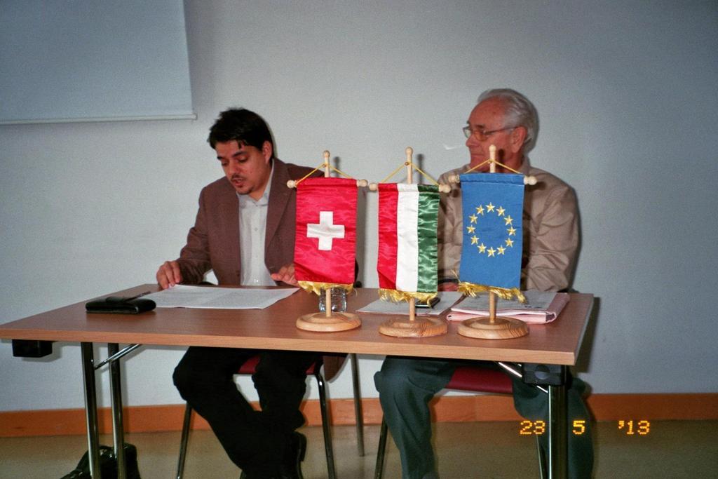 C s i h á k G y ö r g y ( Z ü r i c h ) : A Zürichi Magyar Történelmi Egyesület őszinte története XXVIII. Az évet úgy terveztük, hogy átállunk az elektronikus életre.