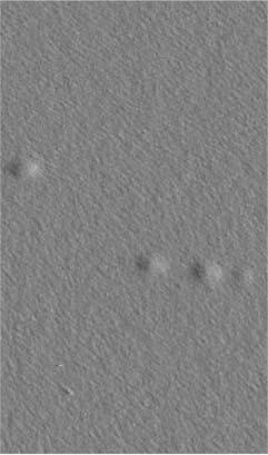 250 nm 50 nm 1. ábra. A hôkezeletlen a-si/ge:h multirétegek tipikus AFM (RMS = 0,193 nm) és TEM felvételei. A nyíl a minta tetejére mutat, a sötét tartomány a Si-, a világos a Ge-réteg. 2. ábra. A hôkezeletlen a-si/ge multiréteg SAXRD spektruma.