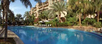 szálloda Aqaba központjában helyezkedik el, közvetlenül a homokos tengerparton, az aqabai nemzetközi