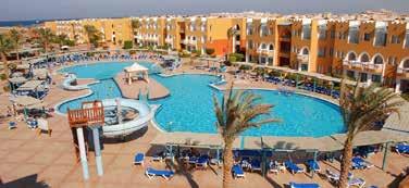 400 m hosszan elterülő tengerparti szakaszon található, Hurghada déli részén, a belvárostól kb.