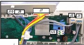 E74 E74: Az NTC szenzor rosszul pozícionált E74 Megfelelő a szenzor pozíciója? - lásd 17. kép - Mérje meg az NTC szenzort a J9-8 és a J9-9 huzalcsatlakozásokon át (4. kép). Megfelelő az érték?