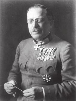 A kép jobb oldalán vezérkari főnöke, Josef Huber ezredes látható Arthur Arz