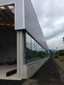 für den Hallenzubau Köcherhälse, Stützen, Frostschürzen und Wandplatten