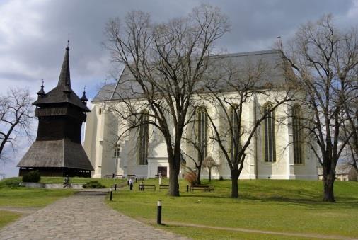 Anyaga leggyakrabban fém, elsősorban bronz, de lehet kerámia