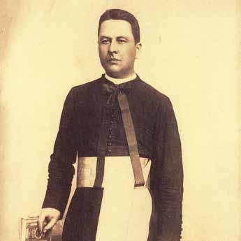 Kulturne drobtinice Dr. Franc Ivanocy (1857-1913) Duhovnik dr. Franc Ivanocy je»budil in branil narod svoj«, kot lepo piše na njegovem nagrobnem spomeniku, ki ga je zasnoval Plečnikov učenec arh.