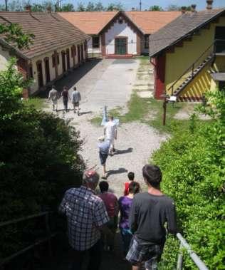 megvásárlásával alakították ki a tanácskozás helyszínéül szolgáló történeti emlékparkot. Ez modellezi a bánya mellett a hajdani bányász életmódot is. (kolóniaházak, mesterségek háza, iskolamúzeum stb.