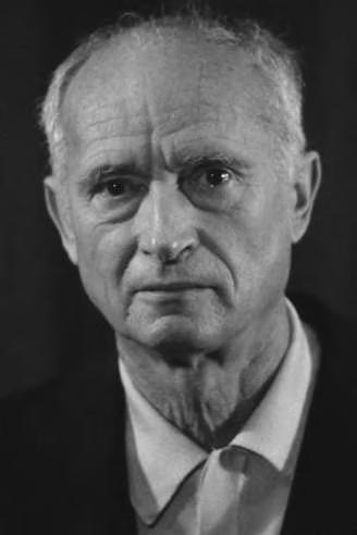 Dr. Csiffáry Nándor emlékére Dankó József 1 Vannak az életben nagyon nehéz pillanatok. Nagyon nehéz végső búcsút venni volt tanárunktól. Nagyon nehéz búcsúzni közösségteremtő vezetőnktől.