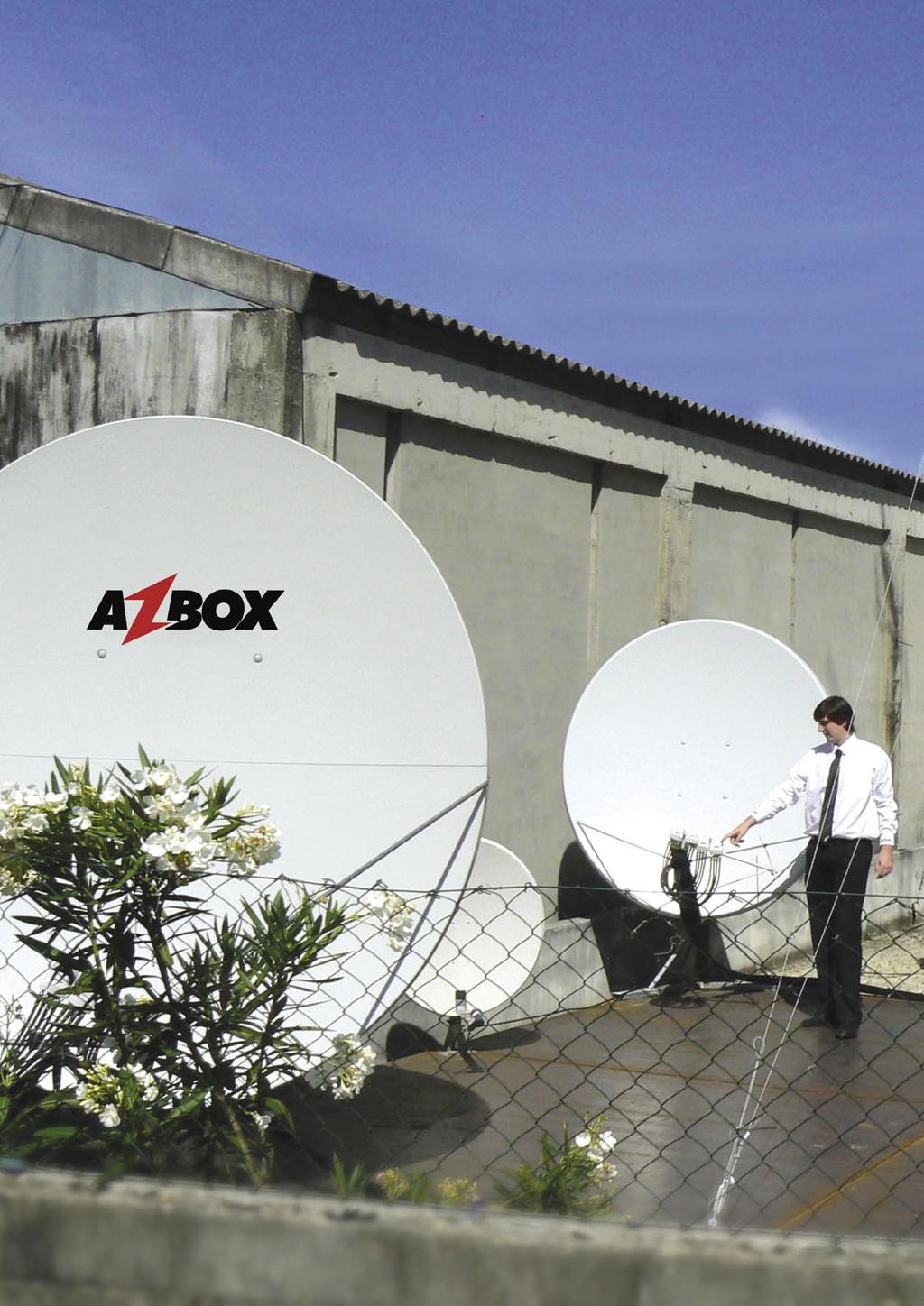 Az AZBOX-nak több mint elegendő műholdas antennája van. Hugo Condessa elmagyarázza nekünk, hogy melyik vevőfej mire van tájolva.