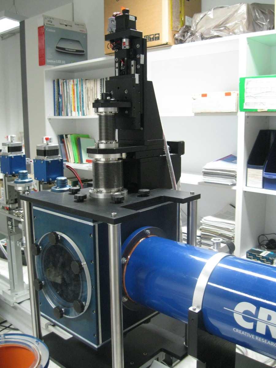 CREDO GeniX 3D Cu ULD röntgencső (30 W, λ = 0.154 nm, divergencia <0.