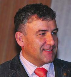 Krijoi një biznes familjar, edhe vajza dhe djali i tij janë menaxher.