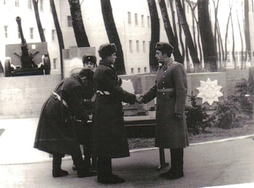 6.5. A laktanya tulajdonosváltása és az 1957 utáni építkezések 1957 tavaszán megkezdték a 3. gépesített hadtest, és ezzel együtt az 5. lövészhadosztály felszámolását.