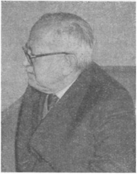 múzeumigazgató személyében, 1965. április 5-én, életének 79. évében.