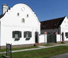 Für die Bemühungen, die jahrhundertealten Werte und Traditionen zu erhalten und zu pflegen, erhielt die Stadt 1975 das goldene Abzeichen des Europäischen Denkmalpreises.