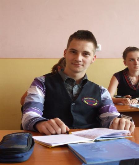 1. Ne viselkedj úgy velem,mintha fiatalabb lennék,mint amilyen valójában vagyok! Ezzel csak azt éred el, hogy ostoba módon "nagy"-ként próbálok viselkedni. 2. Ne javits ki mások előtt!