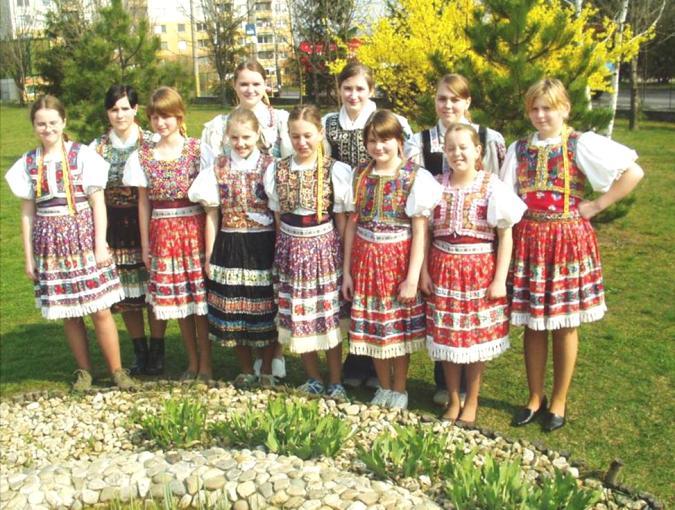 Za mimoriadny úspech možno považovať Ďakovný list od ministra školstva, ktorý Zvonček získal na Fóre pedagogiky 2006. Prezentovali sa aj v médiách, už v šk.