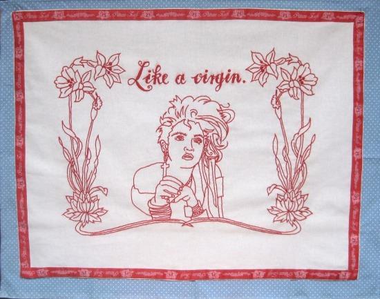 114 Kész Réka Márku Anita 20. kép. Madonna Like a virgin c. dala újraértelmezve (Forrás: Pittmann Zsófia falvédője; http://kunszt.reblog.hu/interju-pittmann-zsofival;) 21. kép. Red Bull, 2006 (Forrás: Pittmann Zsófia falvédője; http://kunszt.