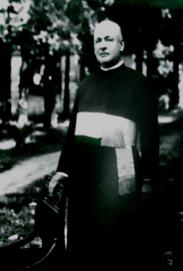 Chira Kornél esperes,