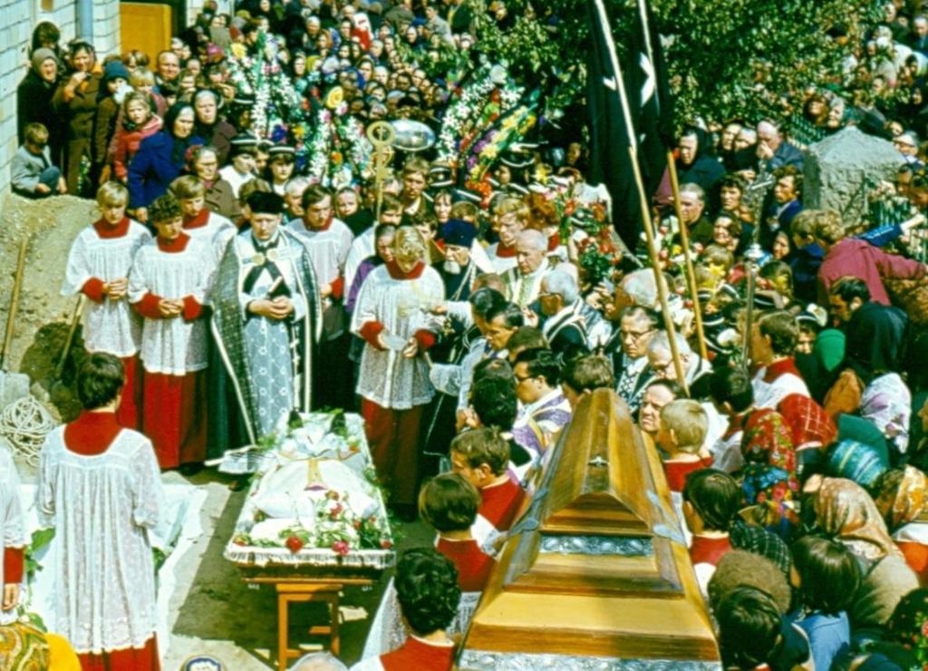 Władysław Bukowiński, Chira