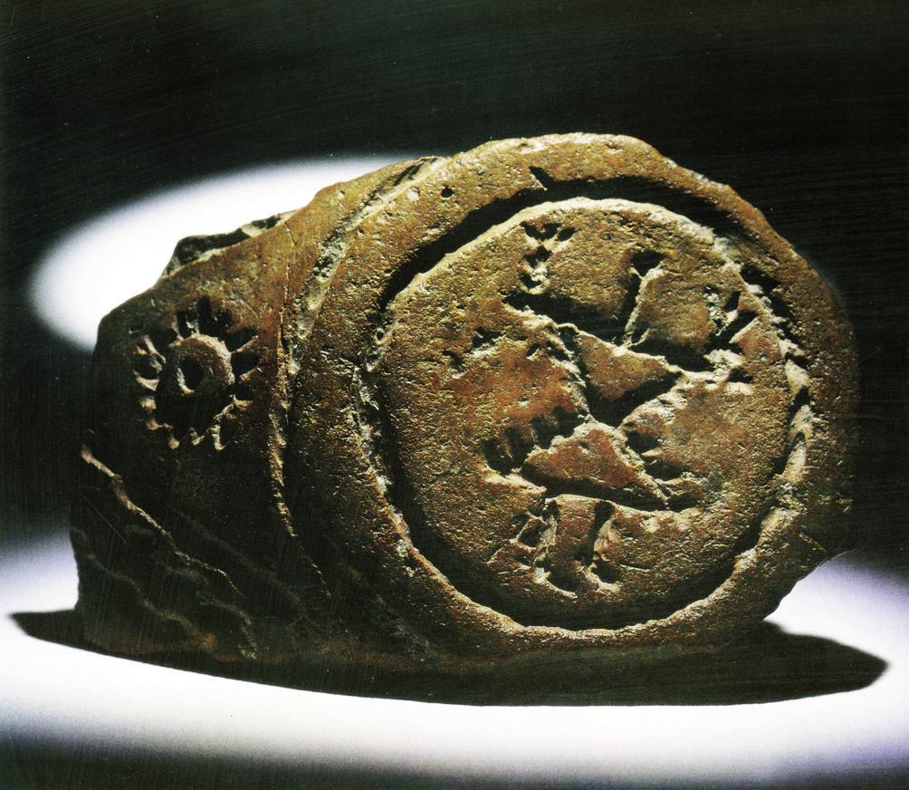 2. kép. Vučedoli edény emberábrázolással (Durman 2000, Fig. 45 alapján) Fig. 2. Vessel with human depiction from Vučedol (after Durman 2000, Fig.