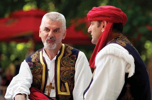 RAZGOVARAMO O čemu razgovaraju Ero i Turkinja? Koliko je prijevara izveo Ero? Koga je sve nadmudrio i kako? Postupak prijevare nije pohvalan, no Eri se divimo. Zašto, koga utjelovljuje Ero?